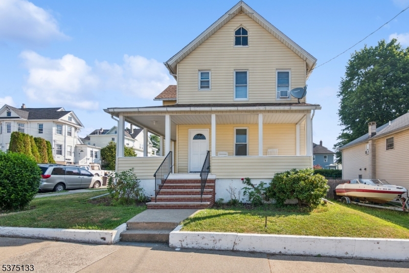 51 King St, Dover Town, NJ 07801