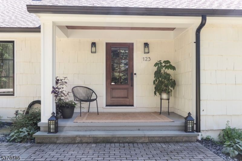 Chester Twp., NJ 07930,123 Cliffwood Rd