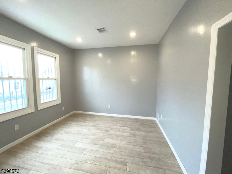 Newark City, NJ 07108,25 Kipp St