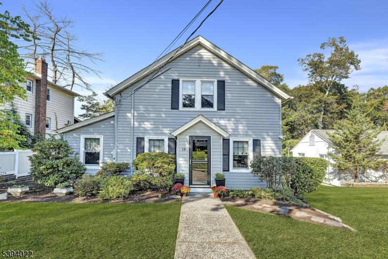 19 Forest Dr, Bloomfield Twp., NJ 07003