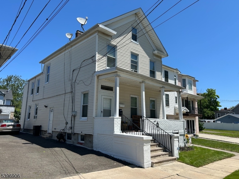 Rahway City, NJ 07065,280 E Hazelwood Ave