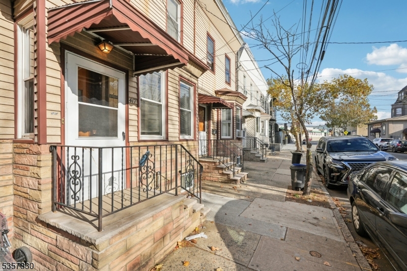 Newark City, NJ 07105,417 Lafayette St