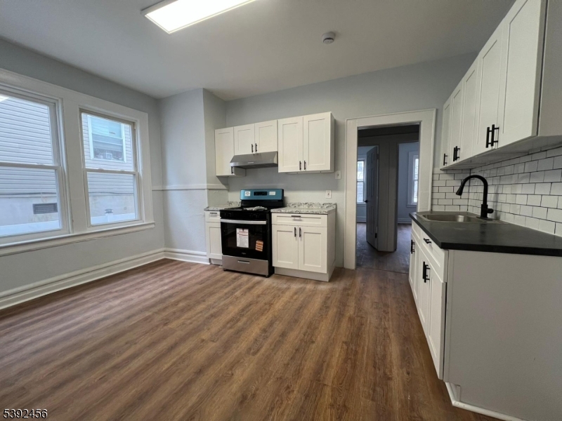 Newark City, NJ 07112,55 Schley St