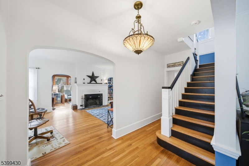 Denville Twp., NJ 07834,19 CRESTVIEW ROAD