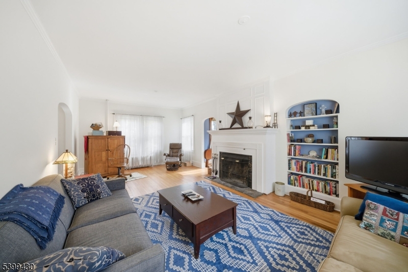 Denville Twp., NJ 07834,19 CRESTVIEW ROAD