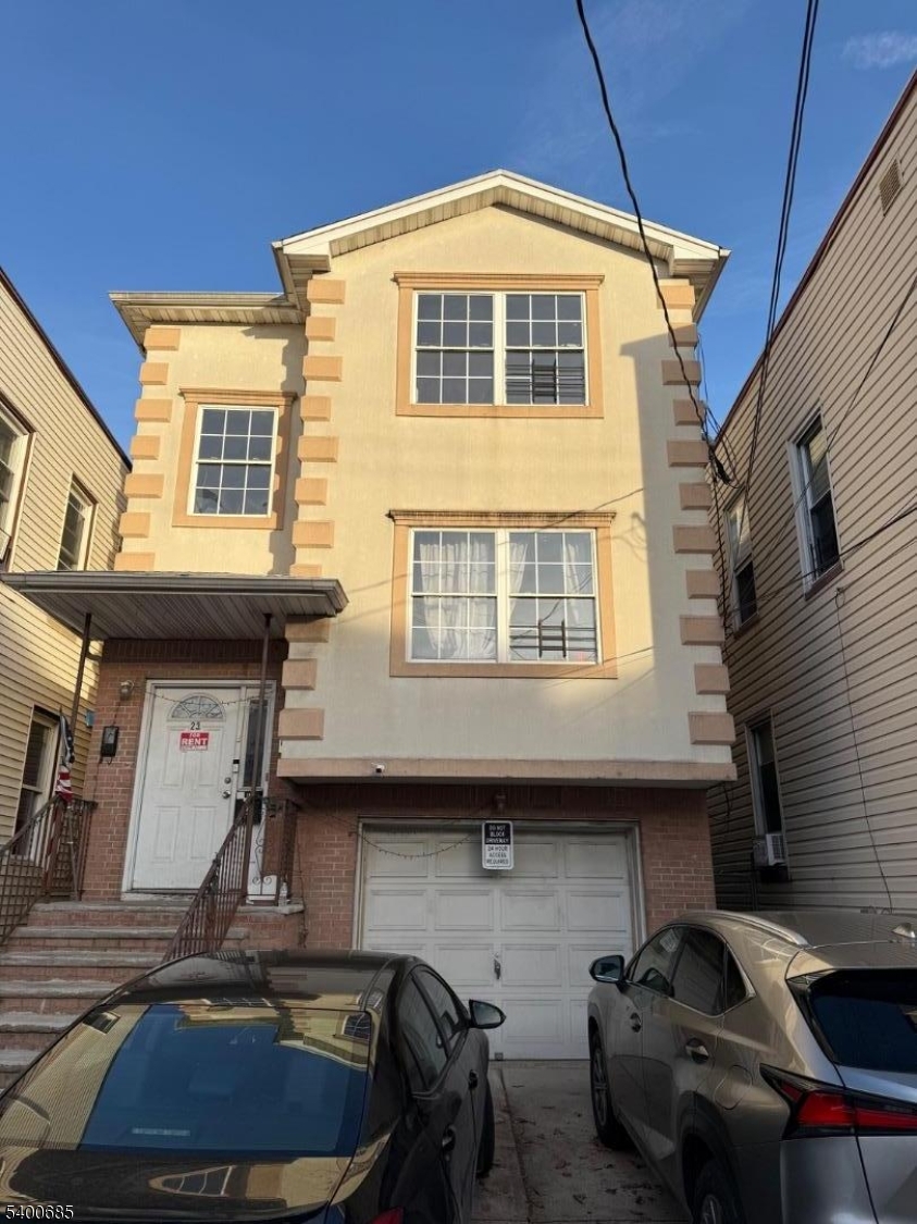 23 High St, Elizabeth City, NJ 07202