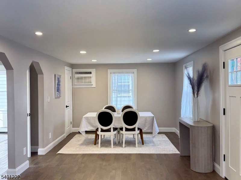 Maplewood Twp., NJ 07040,21 Lombardy Pl