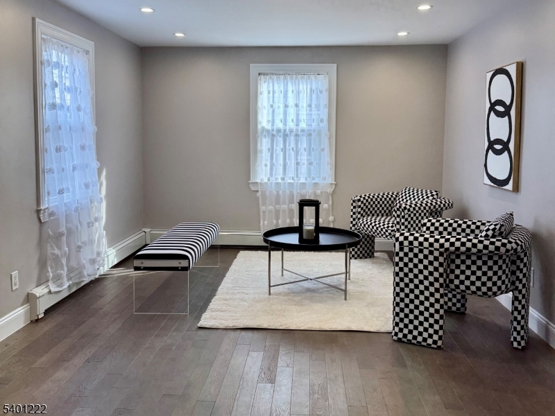 Maplewood Twp., NJ 07040,21 Lombardy Pl