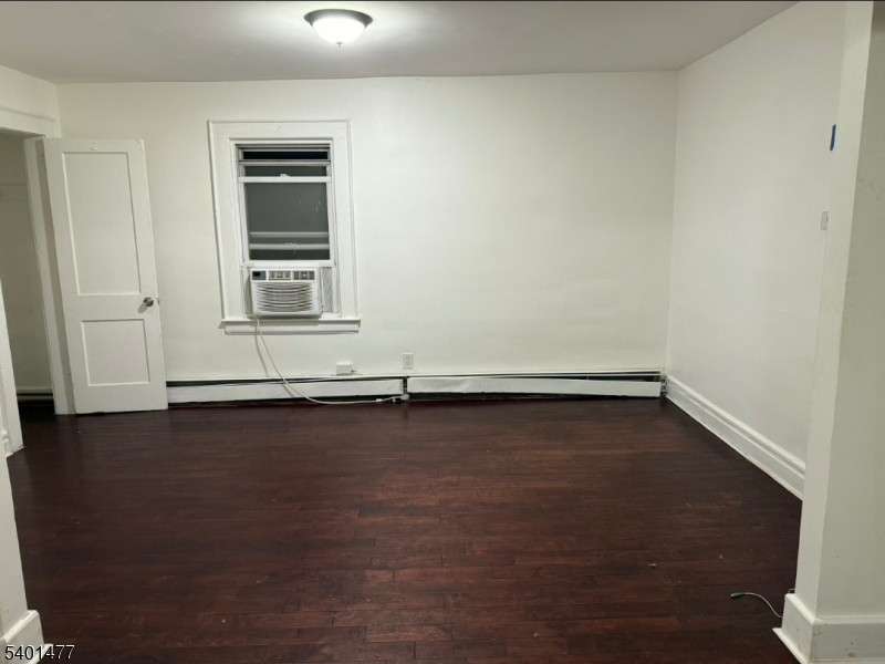 Newark City, NJ 07112,119 Lyons Ave