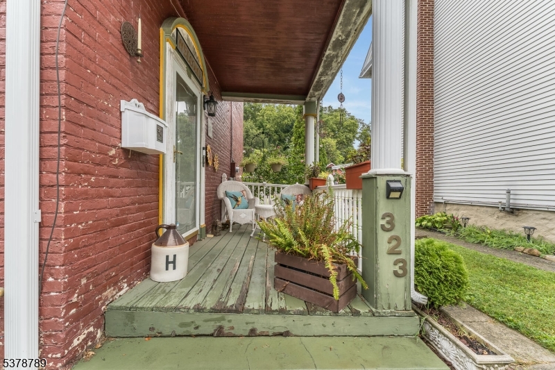 Belvidere Twp., NJ 07823,323 Water St