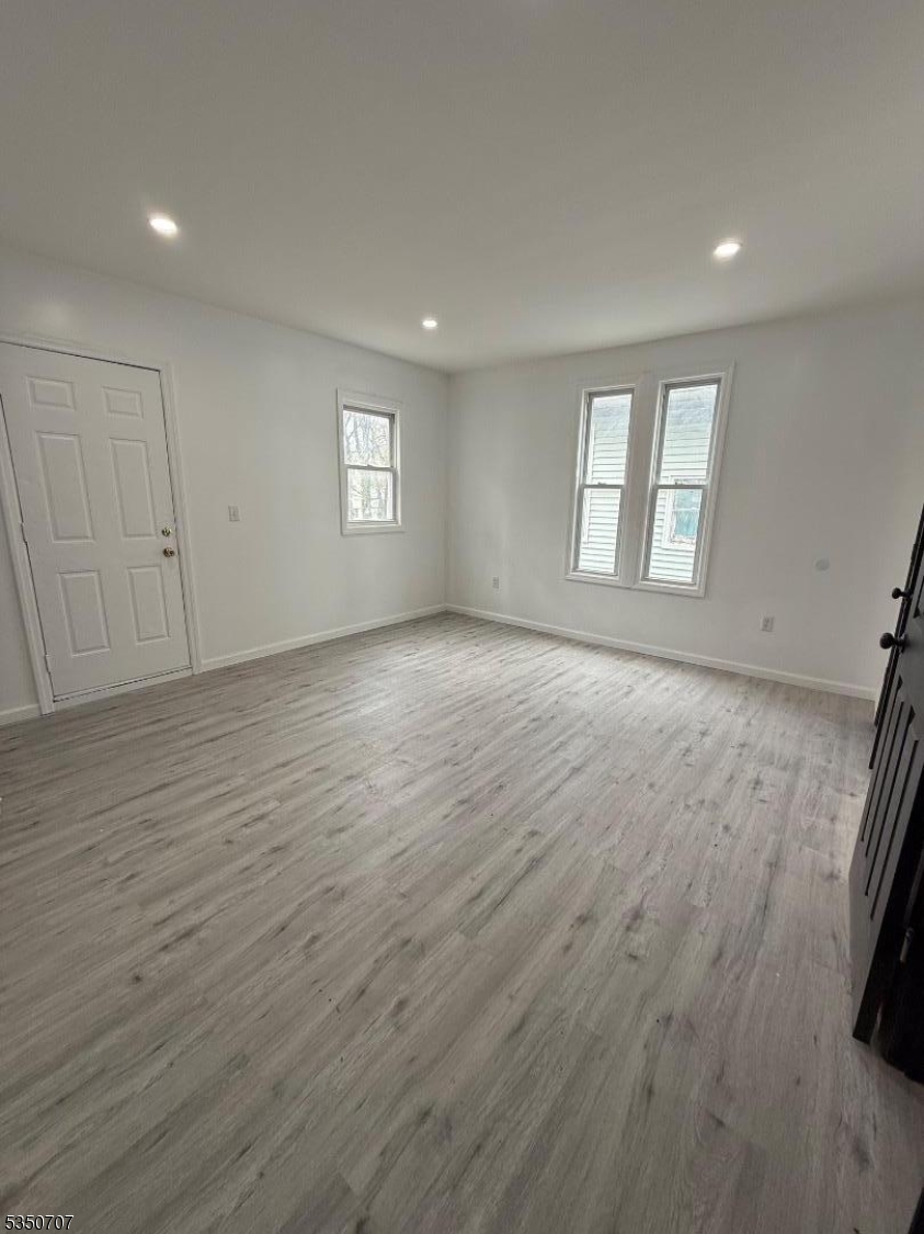 East Orange City, NJ 07018,15 Winthrop Ter