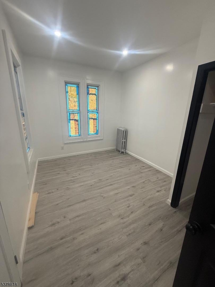 East Orange City, NJ 07018,15 Winthrop Ter