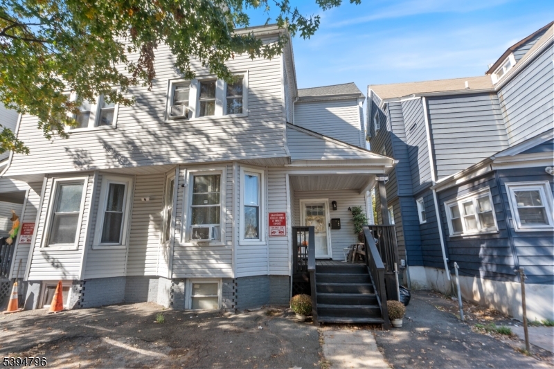 East Orange City, NJ 07017,47-49 N 18Th St