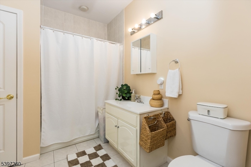 Elizabeth City, NJ 07202,349-353 S Broad St