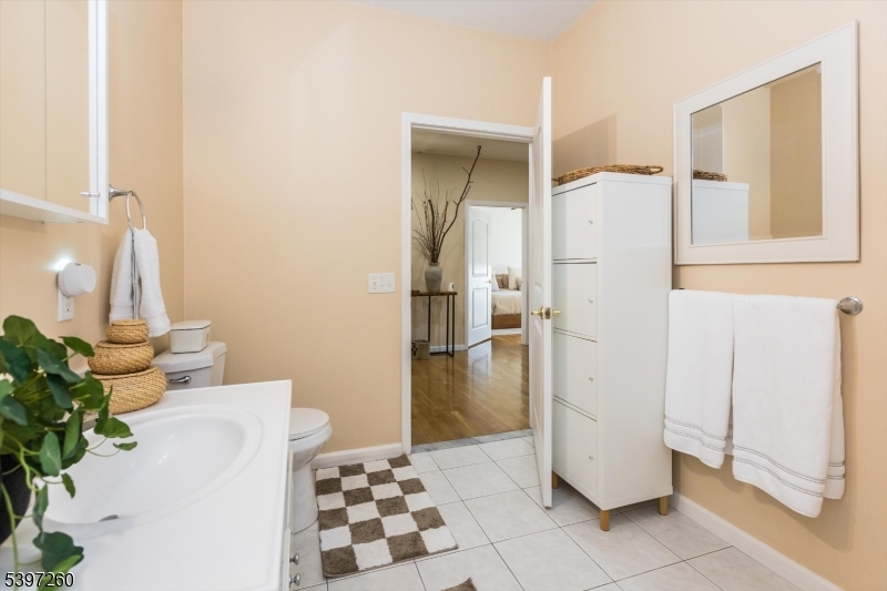 Elizabeth City, NJ 07202,349-353 S Broad St