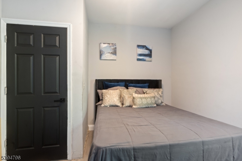 East Orange City, NJ 07017,47-49 N 18Th St