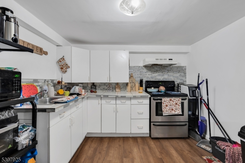 Lawnside Boro, NJ 08045,26 Center Oak Ave