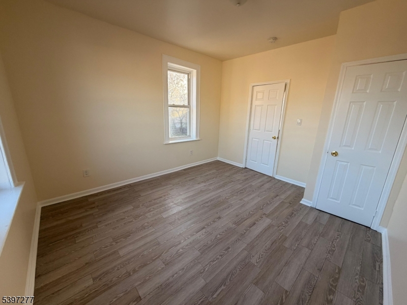 Newark City, NJ 07112,120 Bragaw Ave #3