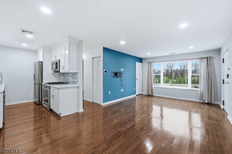 253 Park Ave #305, Rutherford Boro, NJ 07070