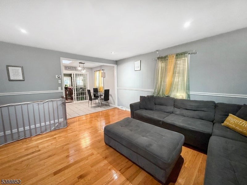 Hopatcong Boro, NJ 07843,214 Durban Ave