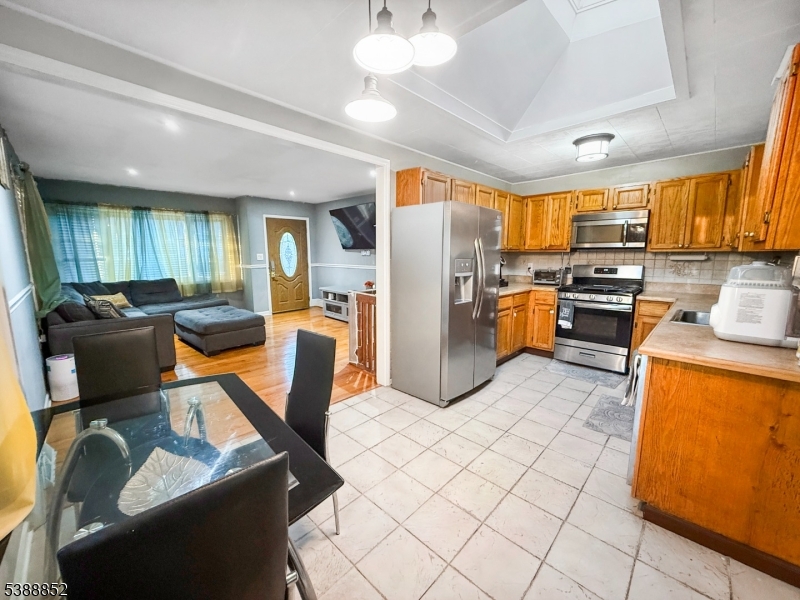 Hopatcong Boro, NJ 07843,214 Durban Ave