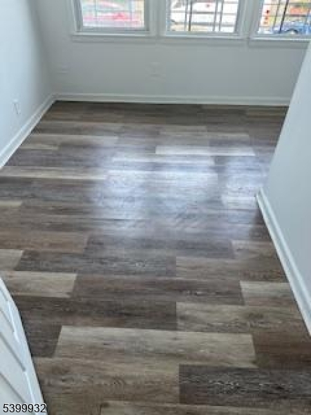 Newark City, NJ 07106,231 Alexander St #1R