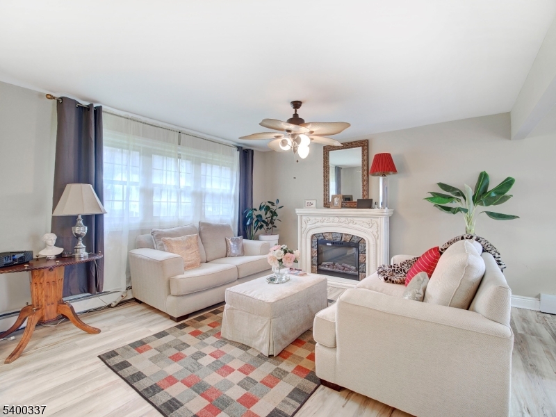 Franklin Boro, NJ 07416,10 Hemlock Dr