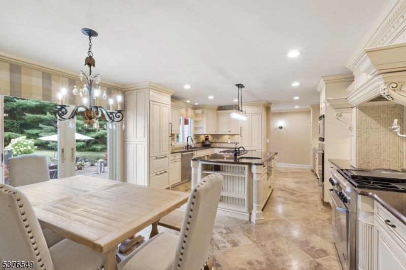 Mendham Boro, NJ 07945,18 Kerby Ln