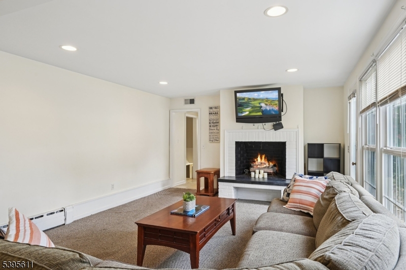 Florham Park Boro, NJ 07932,15 Park St