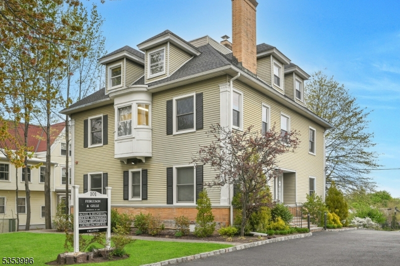 101 Park St, Montclair Twp., NJ 07042