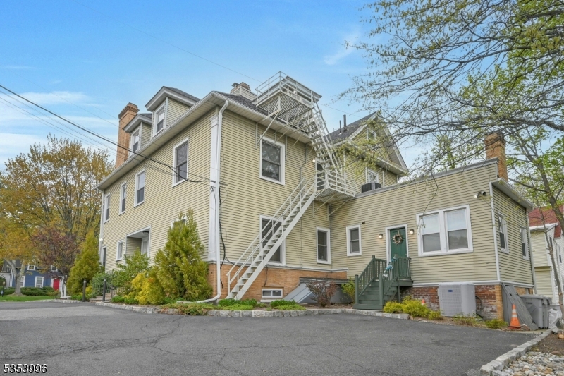 Montclair Twp., NJ 07042,101 Park St