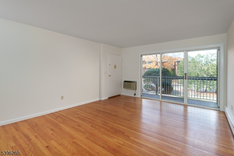 Hillsborough Twp., NJ 08844,28 Deanna Dr #53