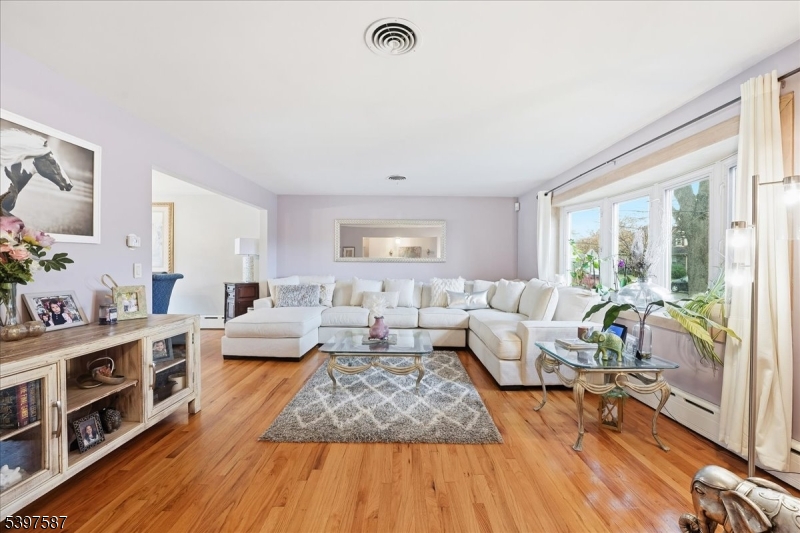 Bloomfield Twp., NJ 07003,175 Weaver Ave