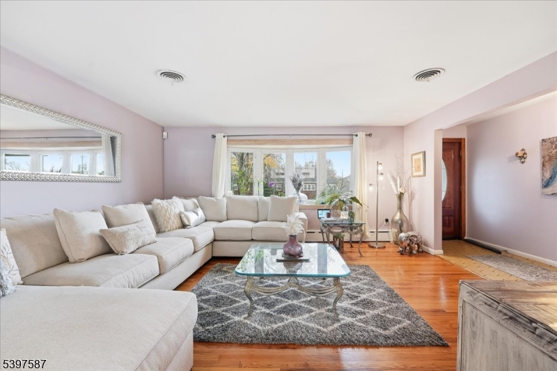 Bloomfield Twp., NJ 07003,175 Weaver Ave