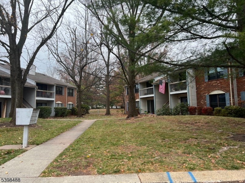 Franklin Twp., NJ 08823,20 Crabapple Ln