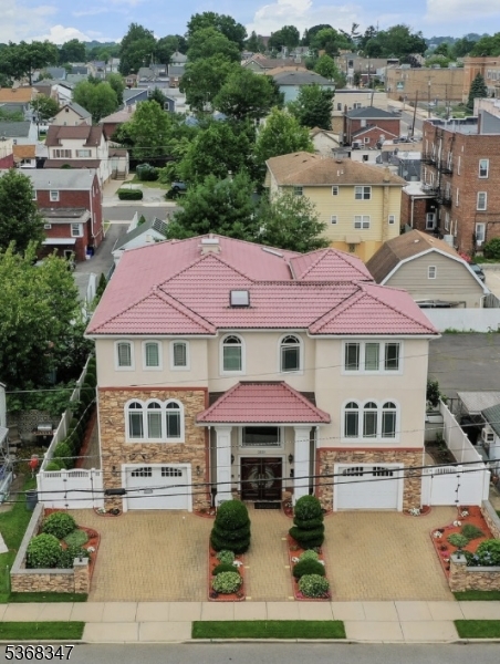 249-251 Sanford Ave, Lyndhurst Twp., NJ 07071