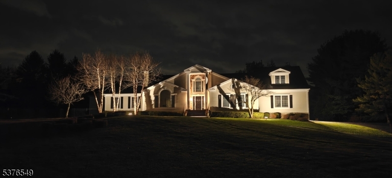 18 Kerby Ln, Mendham Boro, NJ 07945