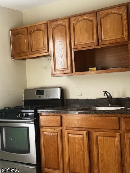 Newark City, NJ 07104,416 Summer Ave