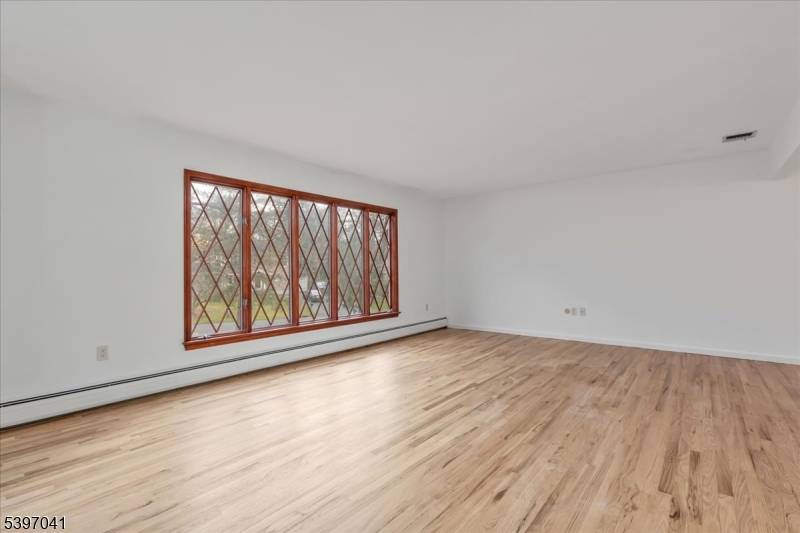 Long Hill Twp., NJ 07933,44 Madison St