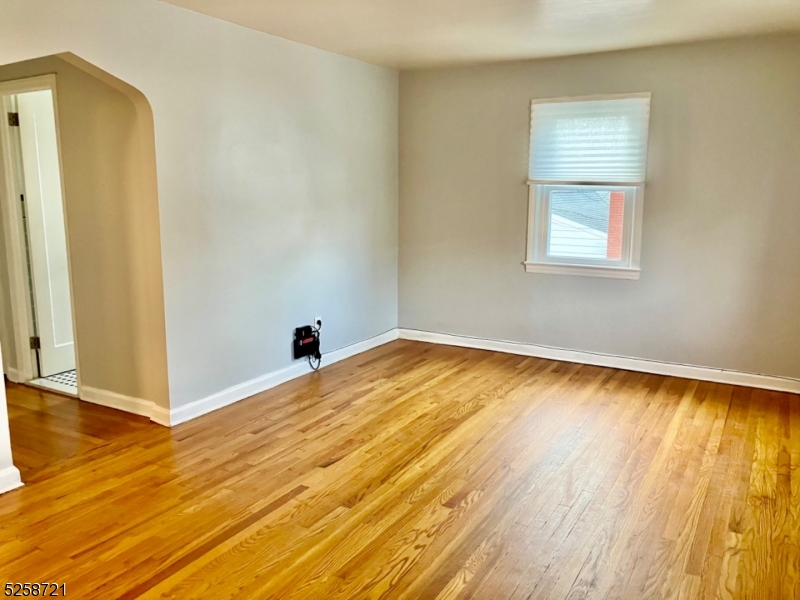 North Arlington Boro, NJ 07031,77 Exton Ave #2