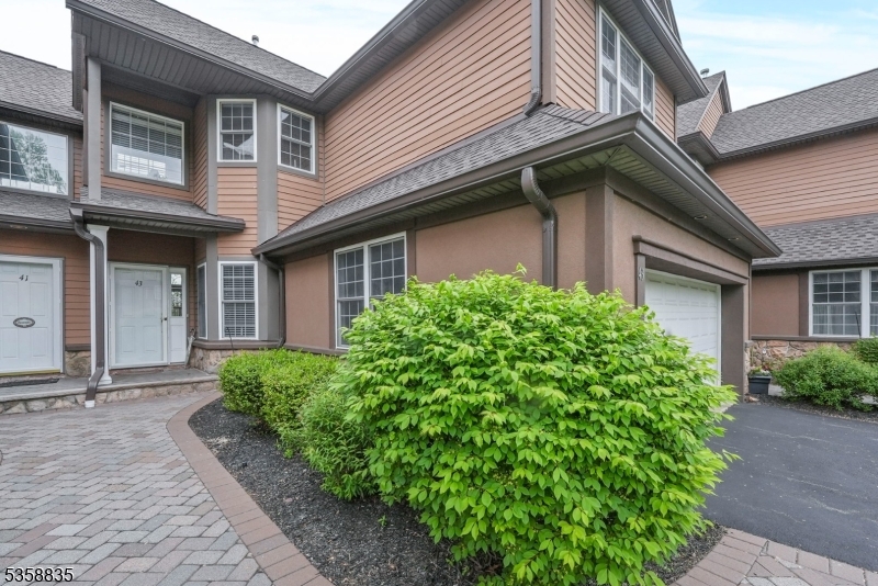 43 Bracken Hill Rd, Hardyston Twp., NJ 07419