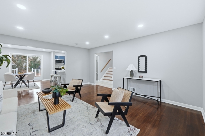 Bloomfield Twp., NJ 07003,15 Carol Pl