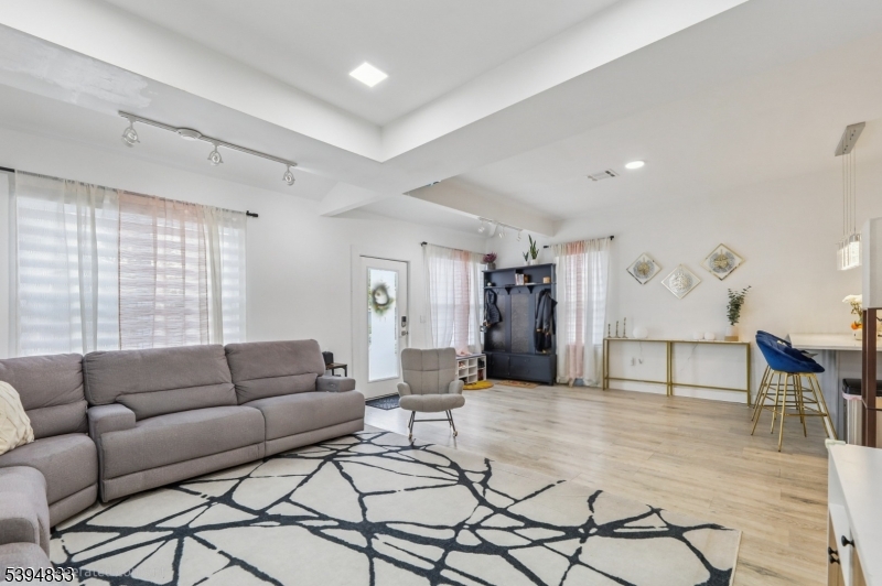 Little Falls Twp., NJ 07424,84 Center Ave