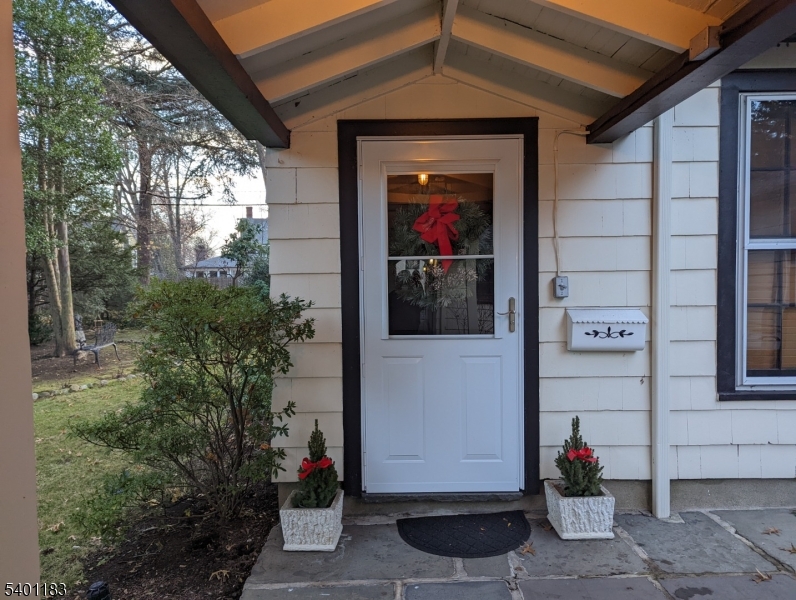 82 Winsor Pl, Glen Ridge Boro Twp., NJ 07028