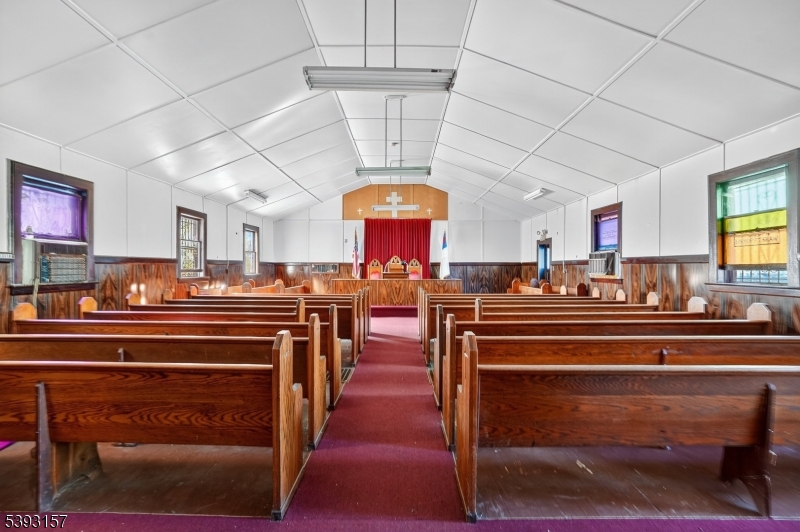 Montclair Twp., NJ 07042,61 New St