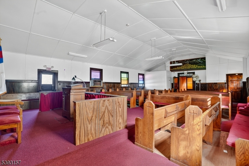 Montclair Twp., NJ 07042,61 New St