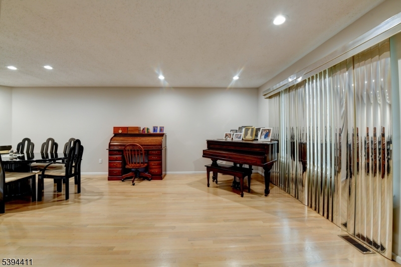 Springfield Twp., NJ 07081,3702 Park Place