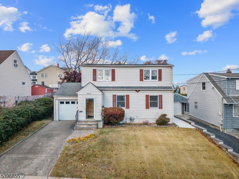 42 Harvey Rd, Clifton City, NJ 07012