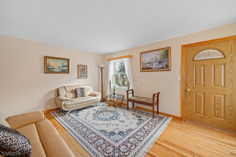 Clifton City, NJ 07012,42 Harvey Rd