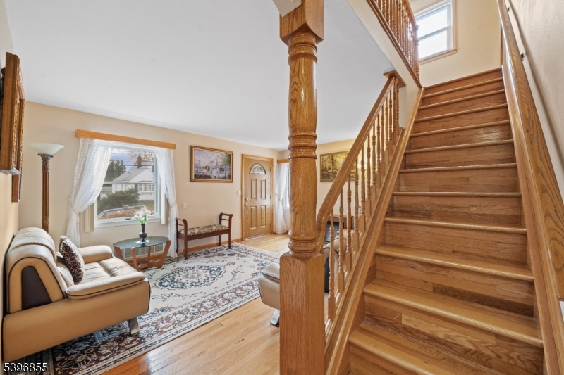 Clifton City, NJ 07012,42 Harvey Rd